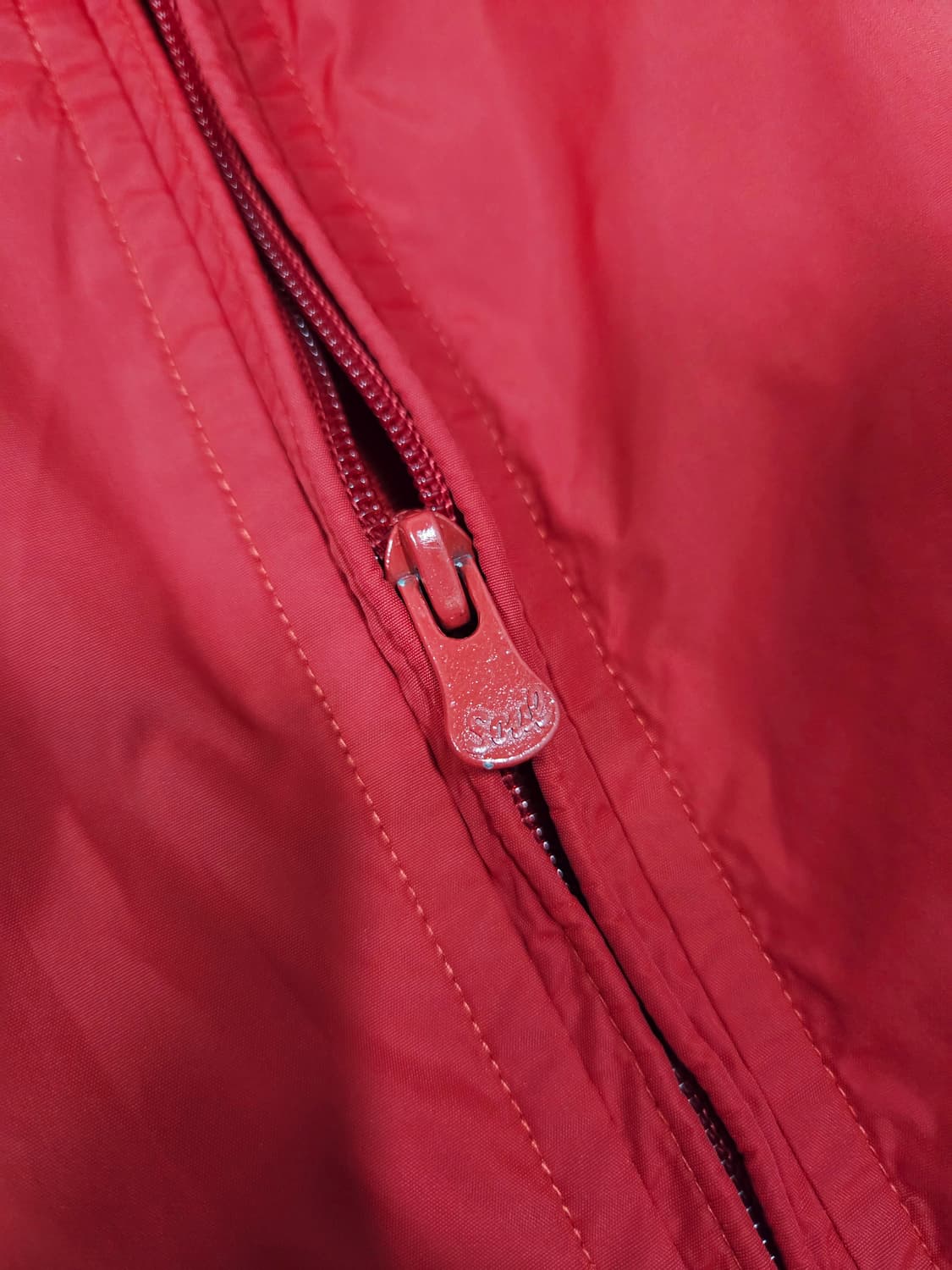 SOUL USA 레드 트랙 하이넥 점퍼 상품이미지3