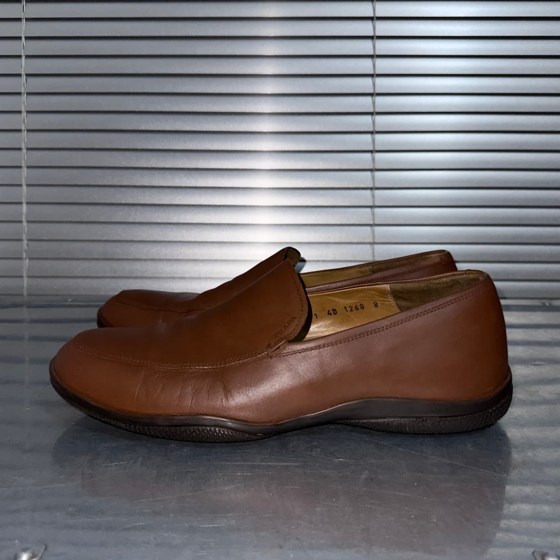 00s 브라운 프라다 스포츠 로퍼 상품이미지2