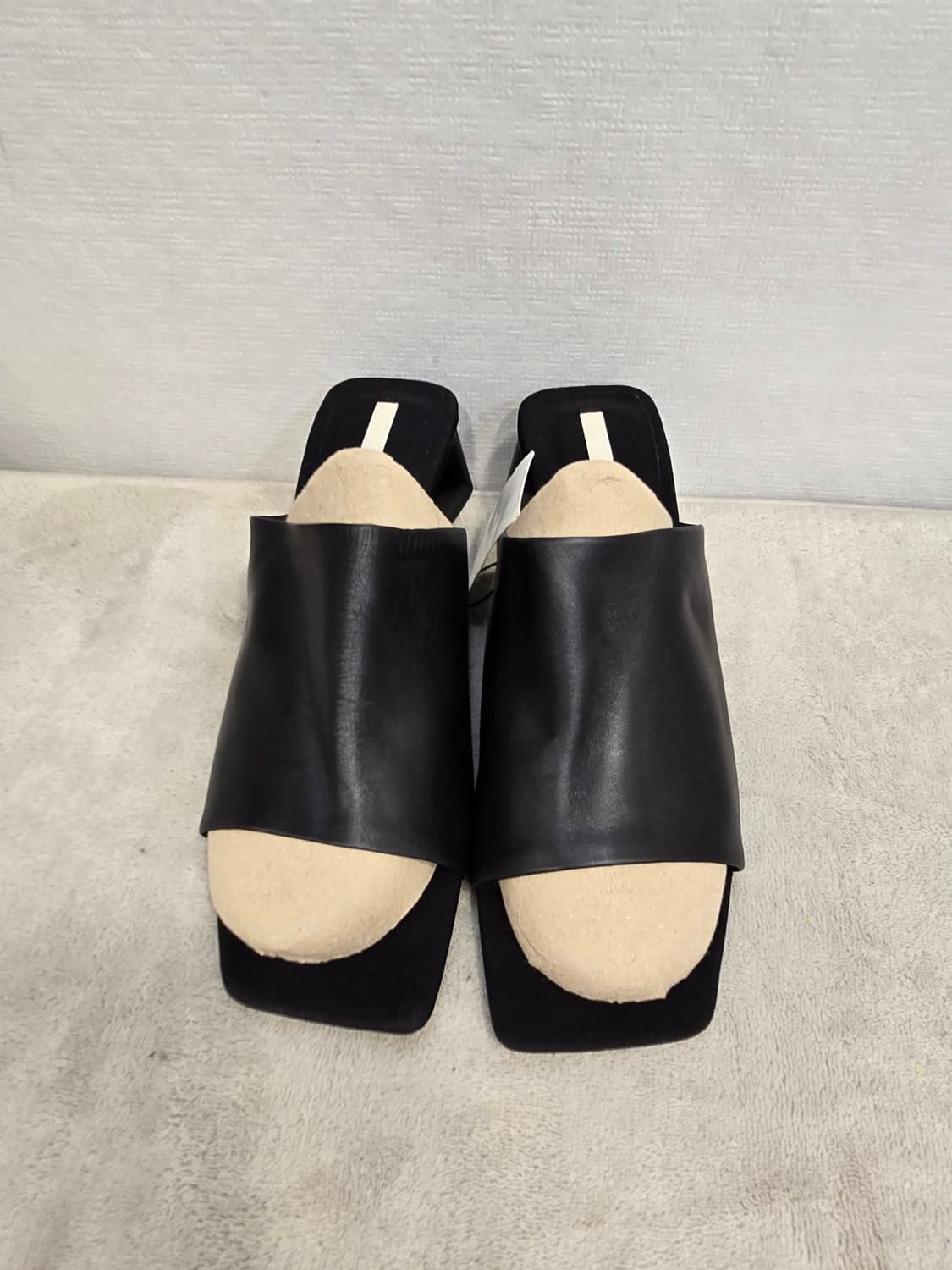 새상품) 자라 ZARA 레더 뮬 샌들 255 상품이미지4