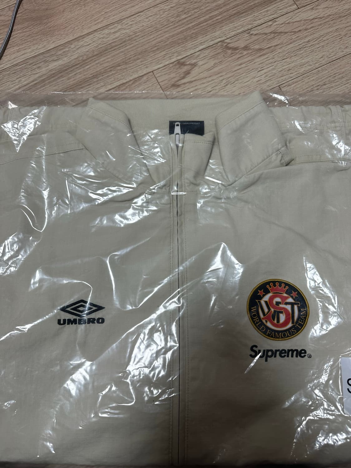 엄브로 슈프림 26ss 새상품 원가 36(온라인ㅠ) 상품이미지1