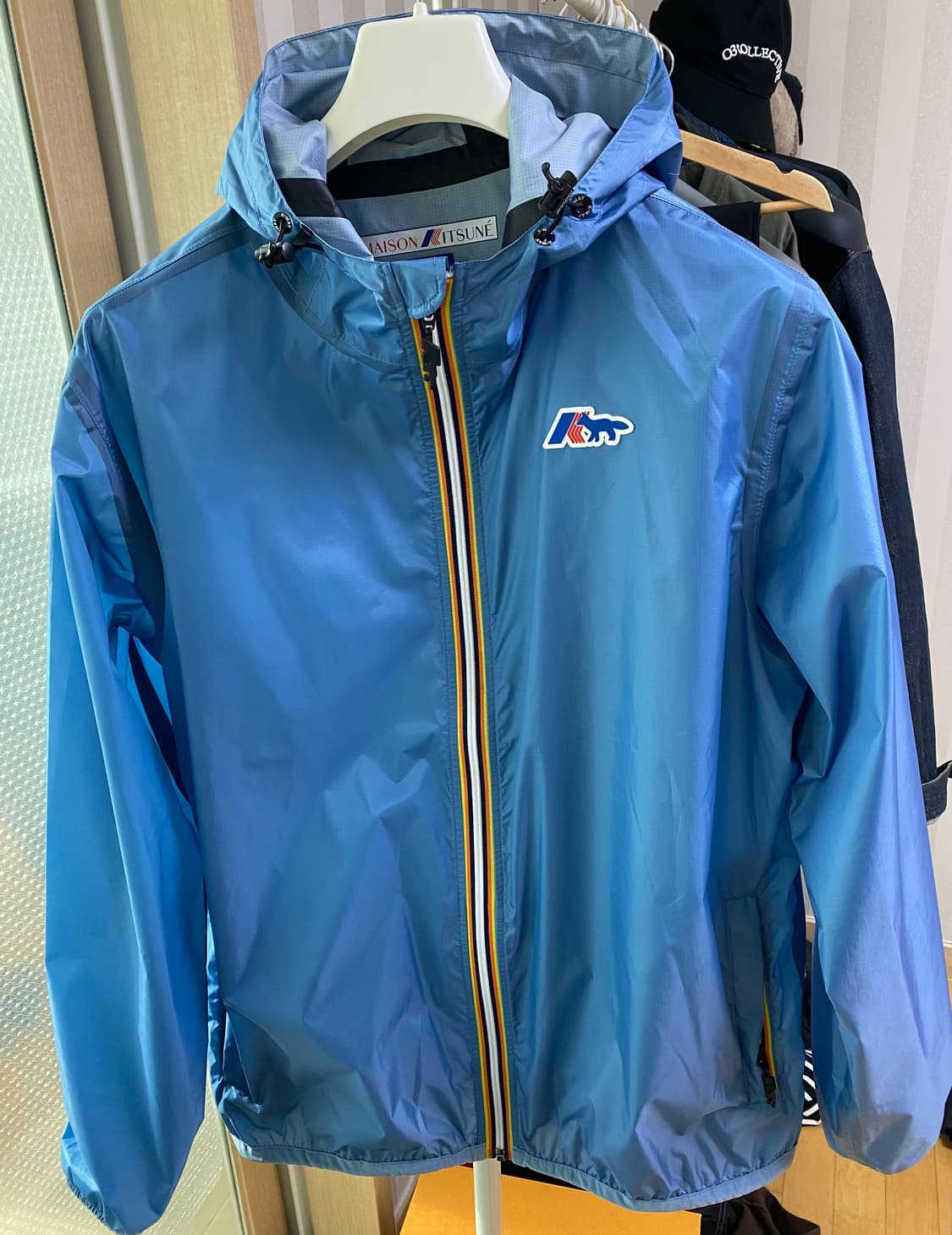 메종키츠네 K-WAY 콜라보 바람막이 상품이미지2