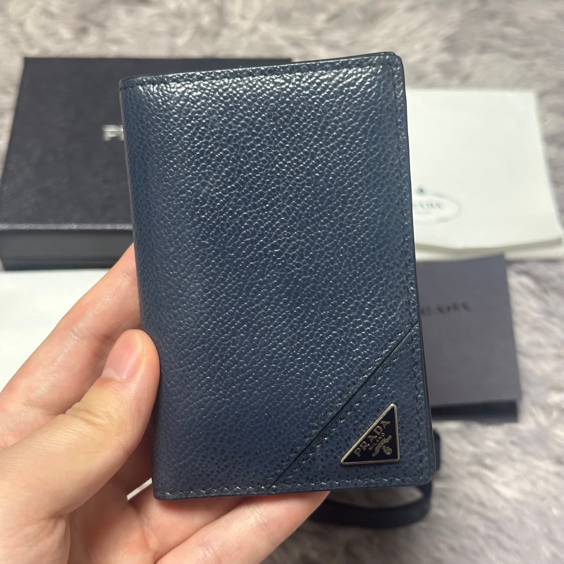 [풀구성] 프라다 사피아노 삼각로고 오거나이저 카드지갑 네이비 상품이미지1