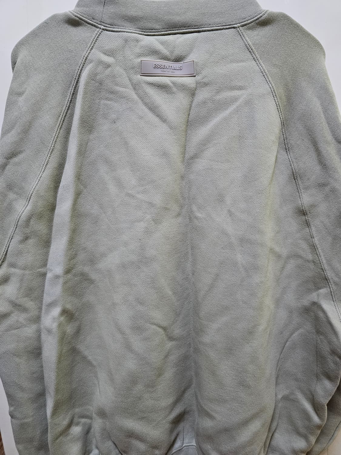 에센셜 크루넥 스웨트셔츠 씨폼 M 상품이미지5