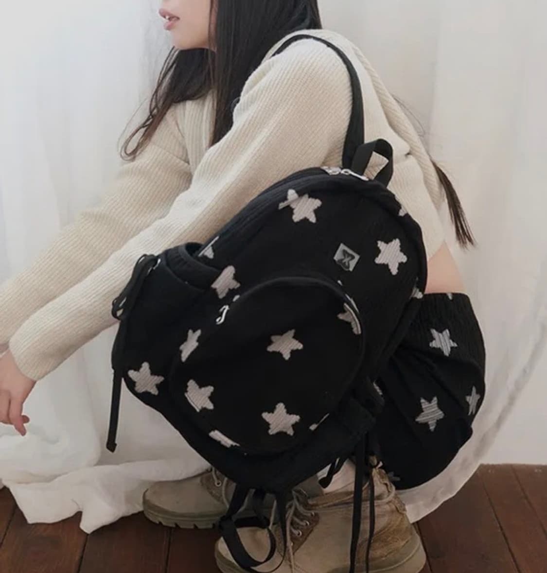 무음 네스트 슬링 백팩 블랙스타 색상 상품이미지1