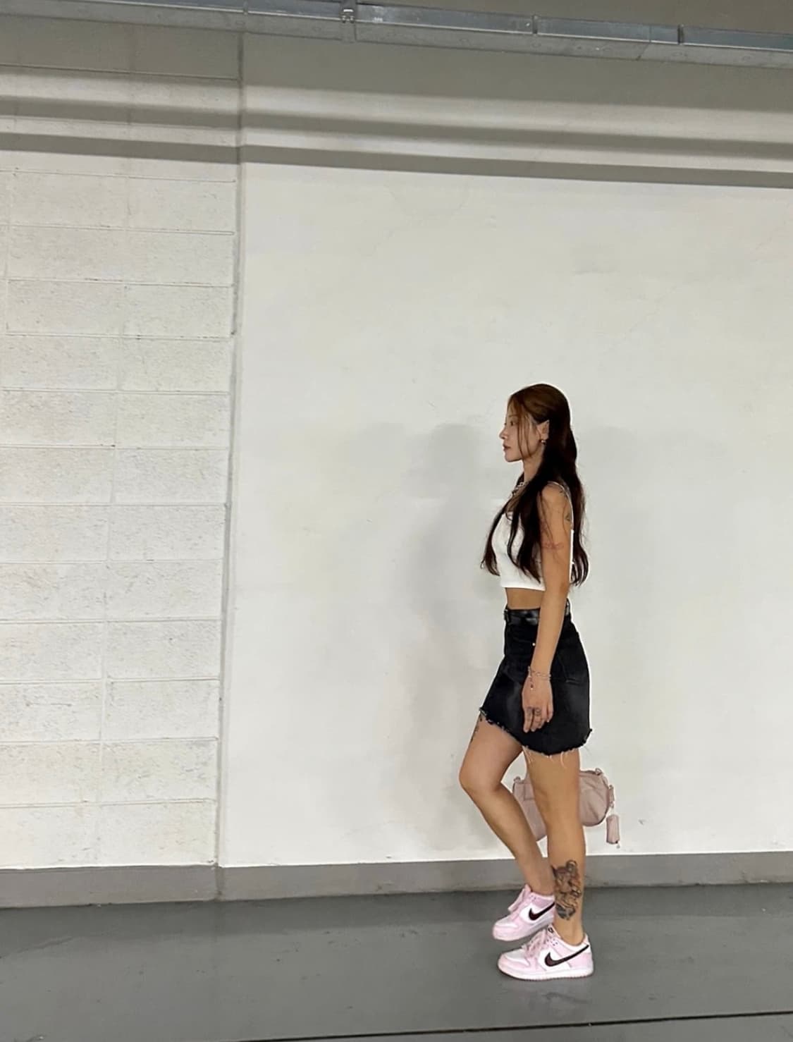 나이키 덩크 로우)발렌타인 데이 핑크 225사이즈(오마이걸 유아착용)거의 상품이미지4