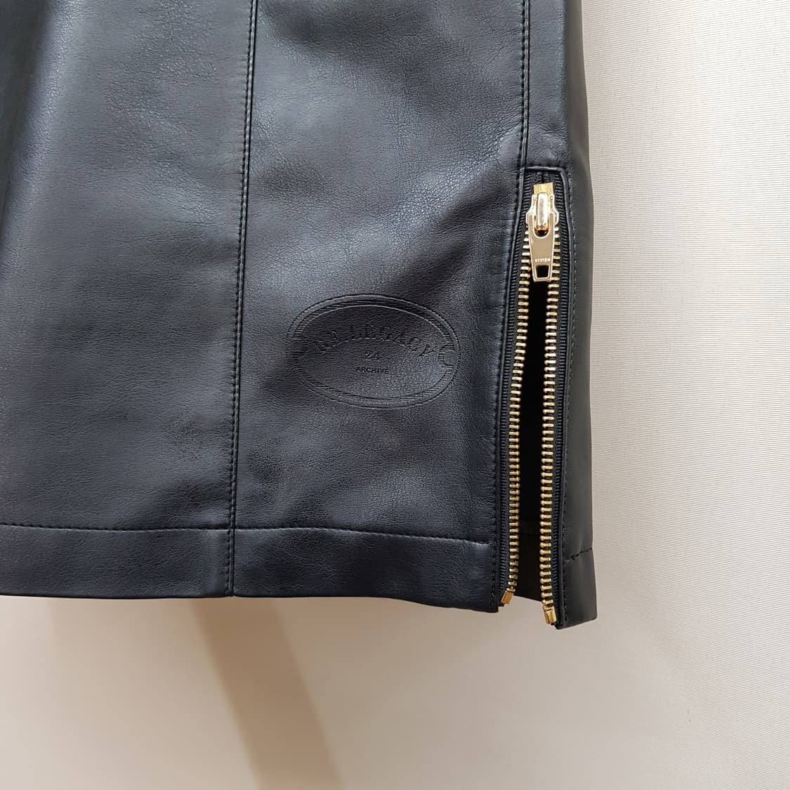 한섬 시스템 2023 에코 레더 밴딩 스커트 61-90사이즈 상품이미지3