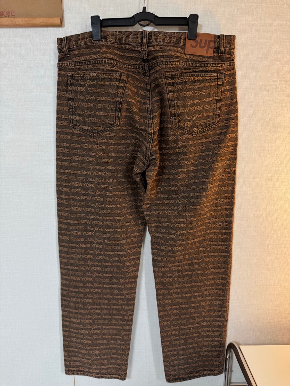 [36]슈프림 멀티 타입 자카드 레귤러 진 브라운 - 22FW 상품이미지4