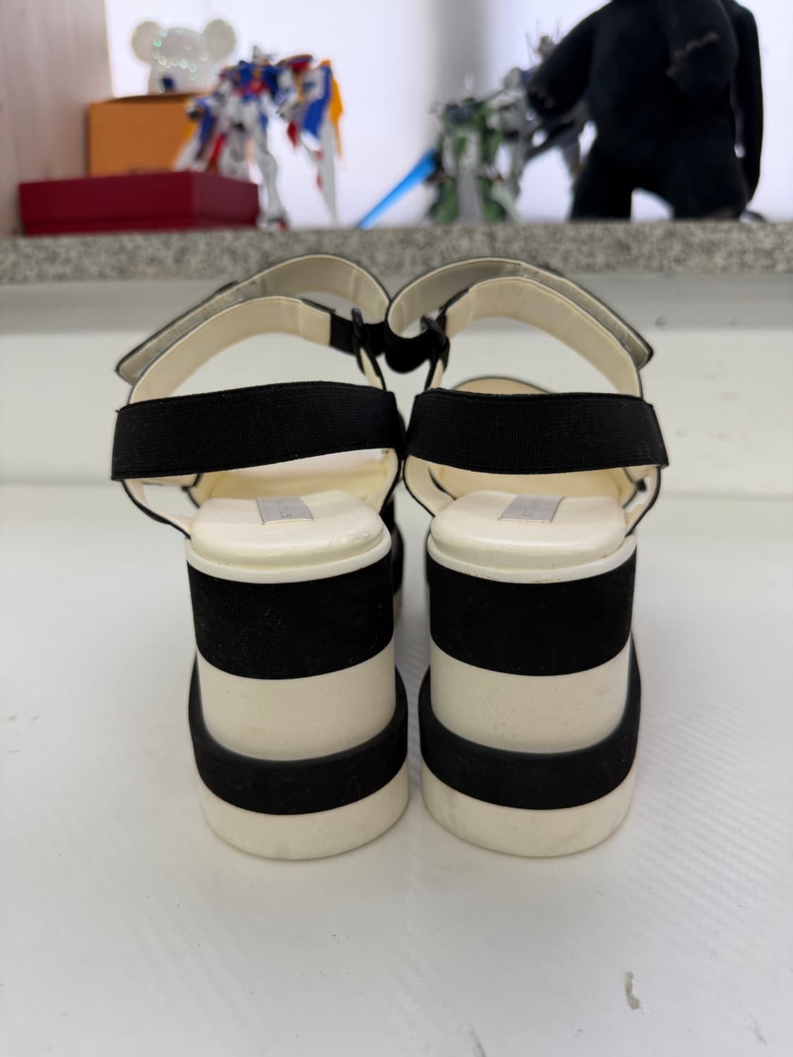 정품) 스텔라맥카트니 블랙 스트랩 샌들 플랫폼 37.5 상품이미지5