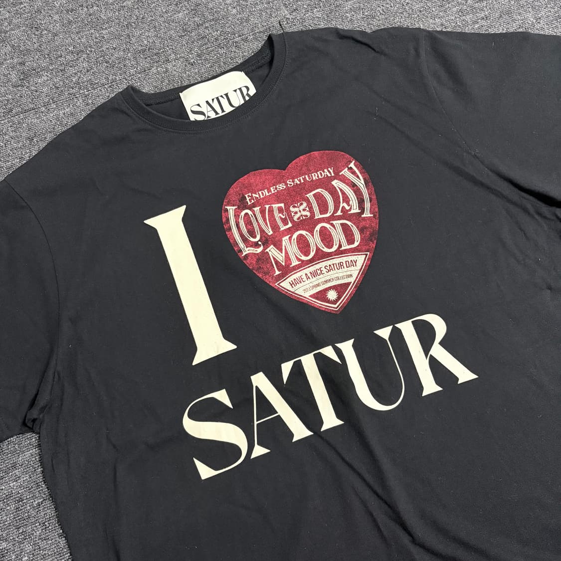 세터 레트로 무드 그래픽 반팔티 상품이미지2