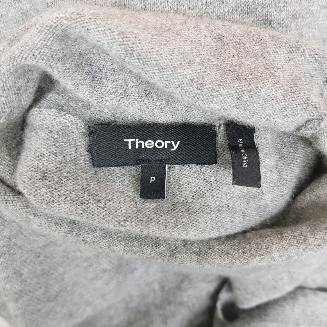 띠어리 Theory 벨티드 터틀넥 100 캐시미어  니트 원피스 P사이즈 상품이미지7