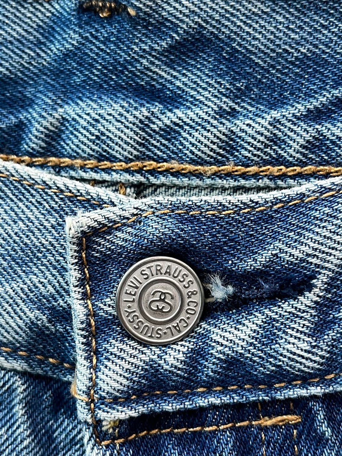 34) 스투시x리바이스 엠보스드 501 인디고 상품이미지8