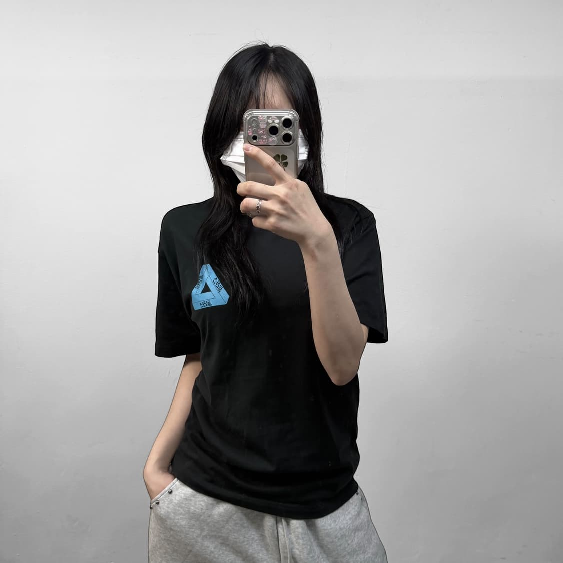 팔라스 서울 2 서울 트라이퍼그 반팔 티셔츠 블랙 상품이미지1