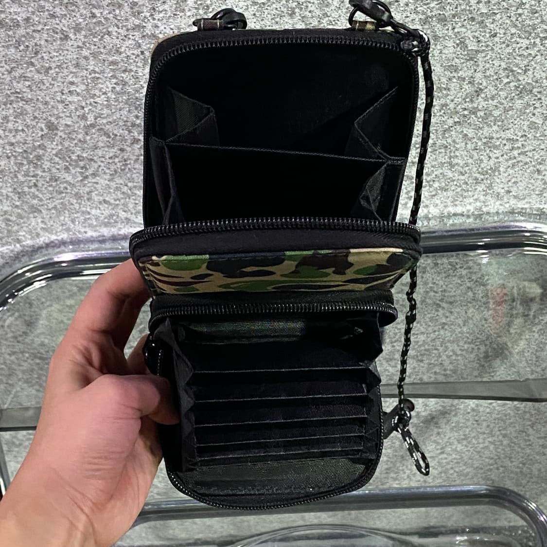 베이프 멀티 포켓 사각 미니백 B2477 상품이미지5