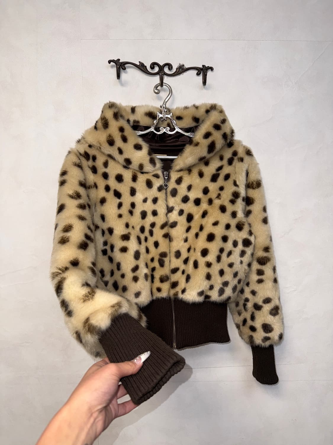 Beige brown dalmatian faux fur hood jk 상품이미지2