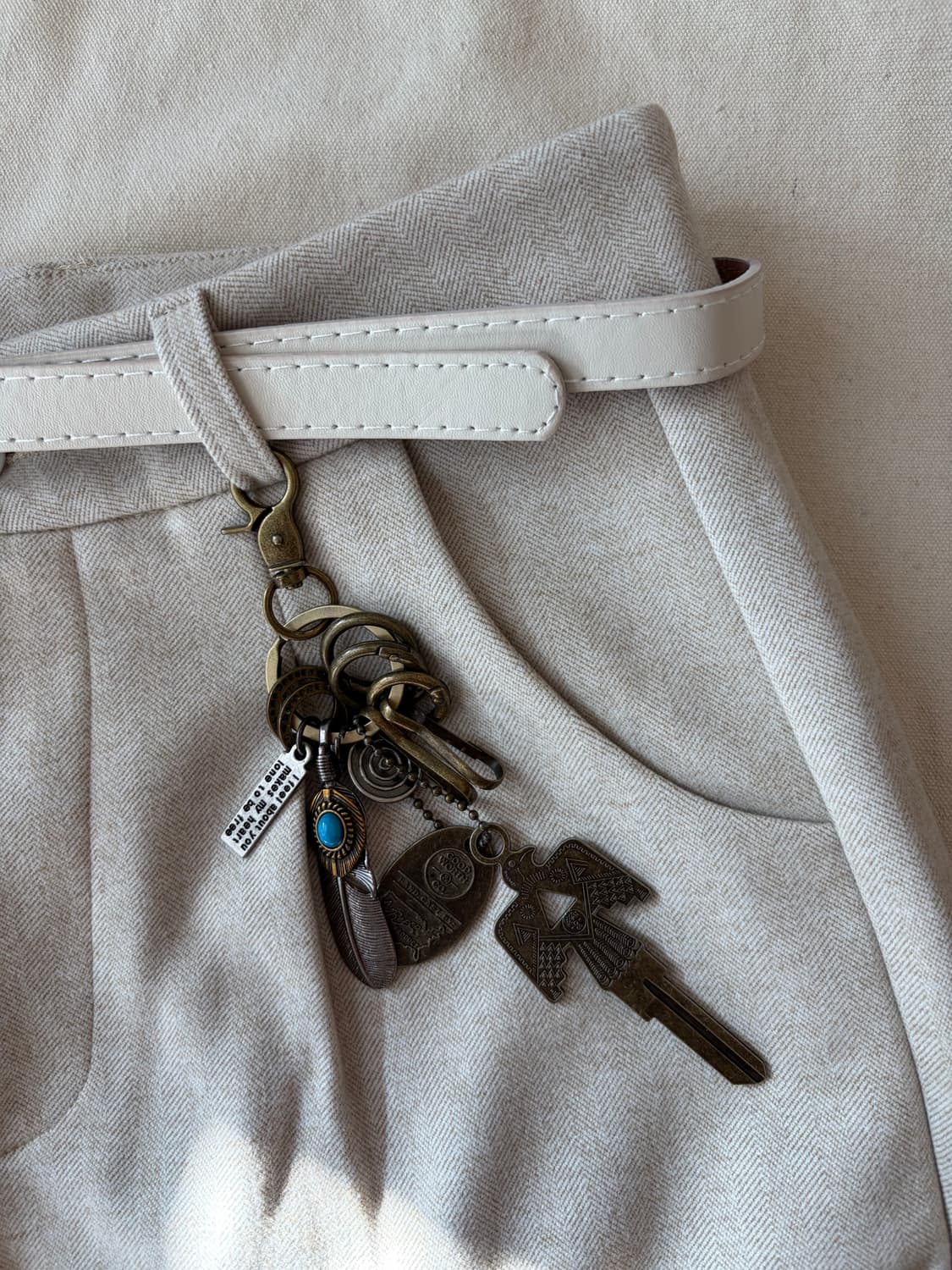 Quiet Blue Feather Keyring 상품이미지4