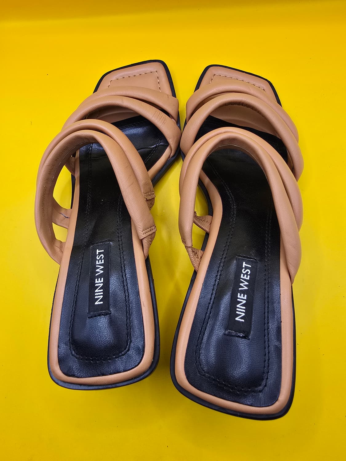 나인웨스트 패딩 스트랩 슬리퍼 230 / 굽5cm 상품이미지2