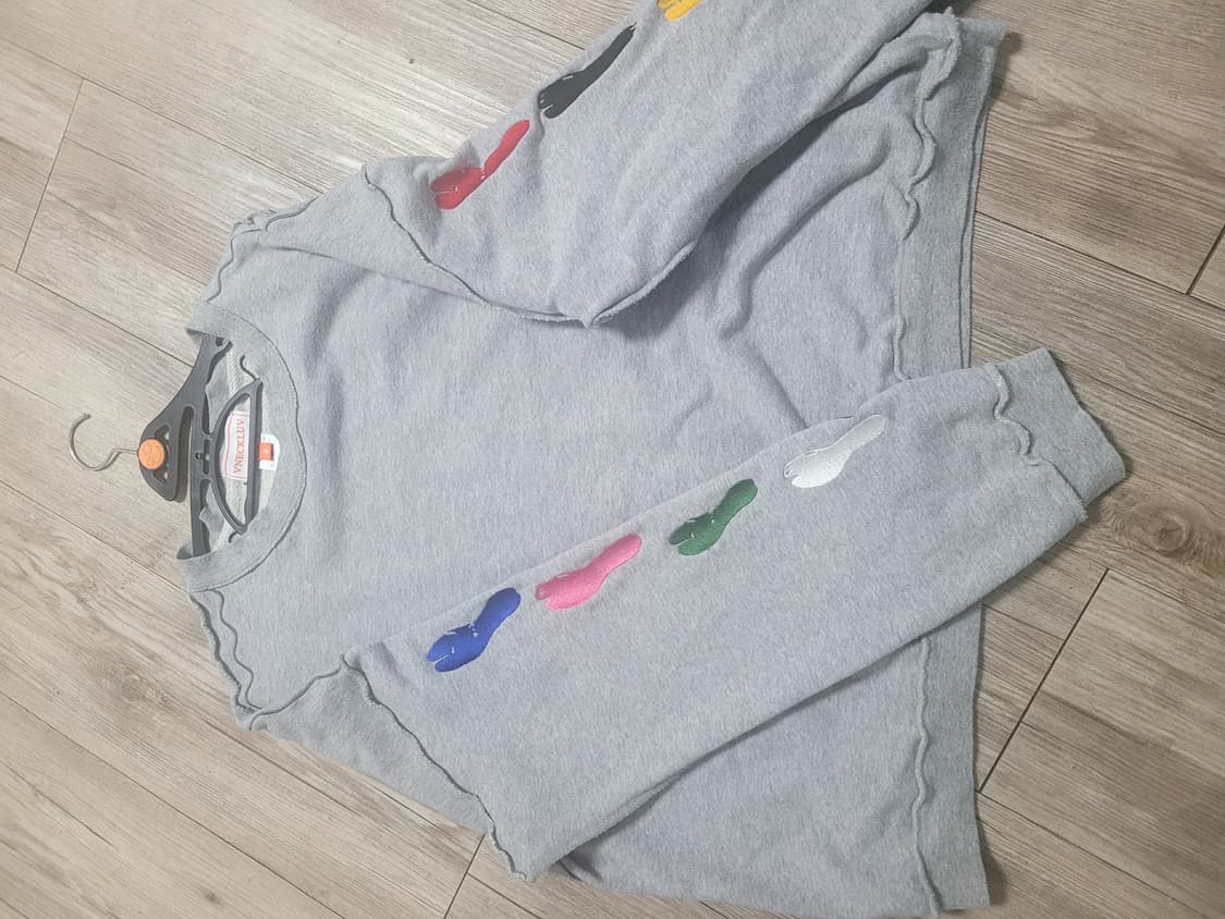 브이넥러브 맨투맨 상품이미지2