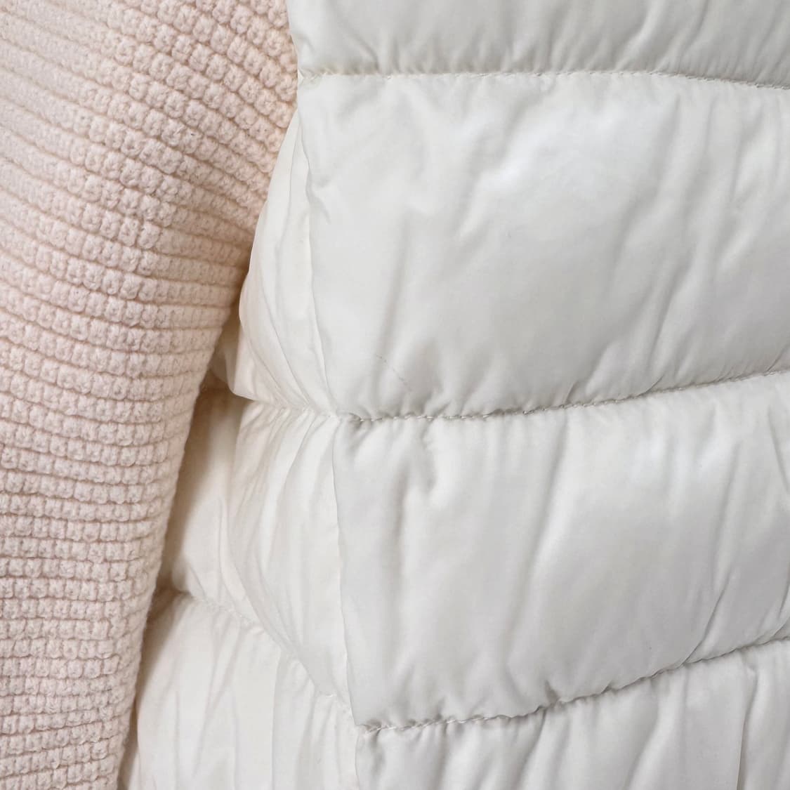 [M사이즈] 몽클레어 트리콧 여성 니트패딩 아이보리 상품이미지8