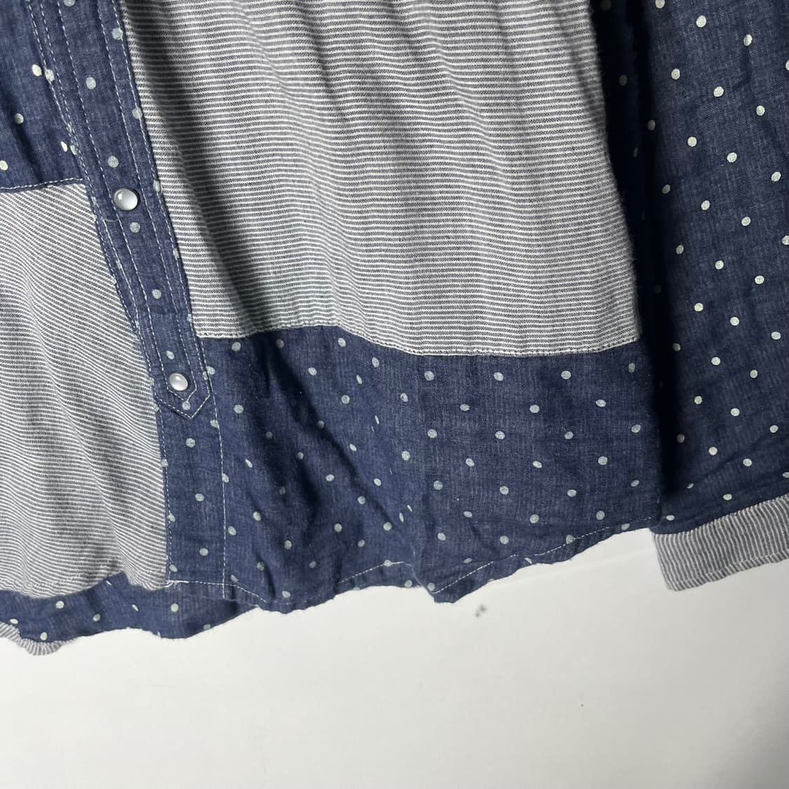 [Rough Natural Charm] 러프 패치워크 후드 셔츠 상품이미지4