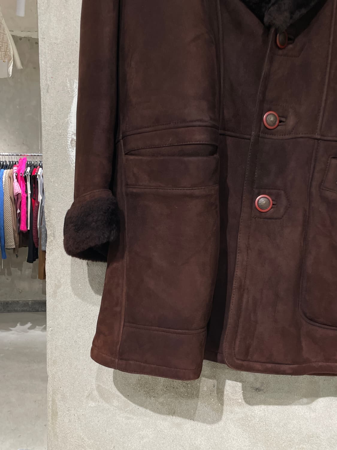 이브 생로랑 뿌르 옴므 딥 브라운 쉽 레더 스웨이드 무스탕 자켓 상품이미지4