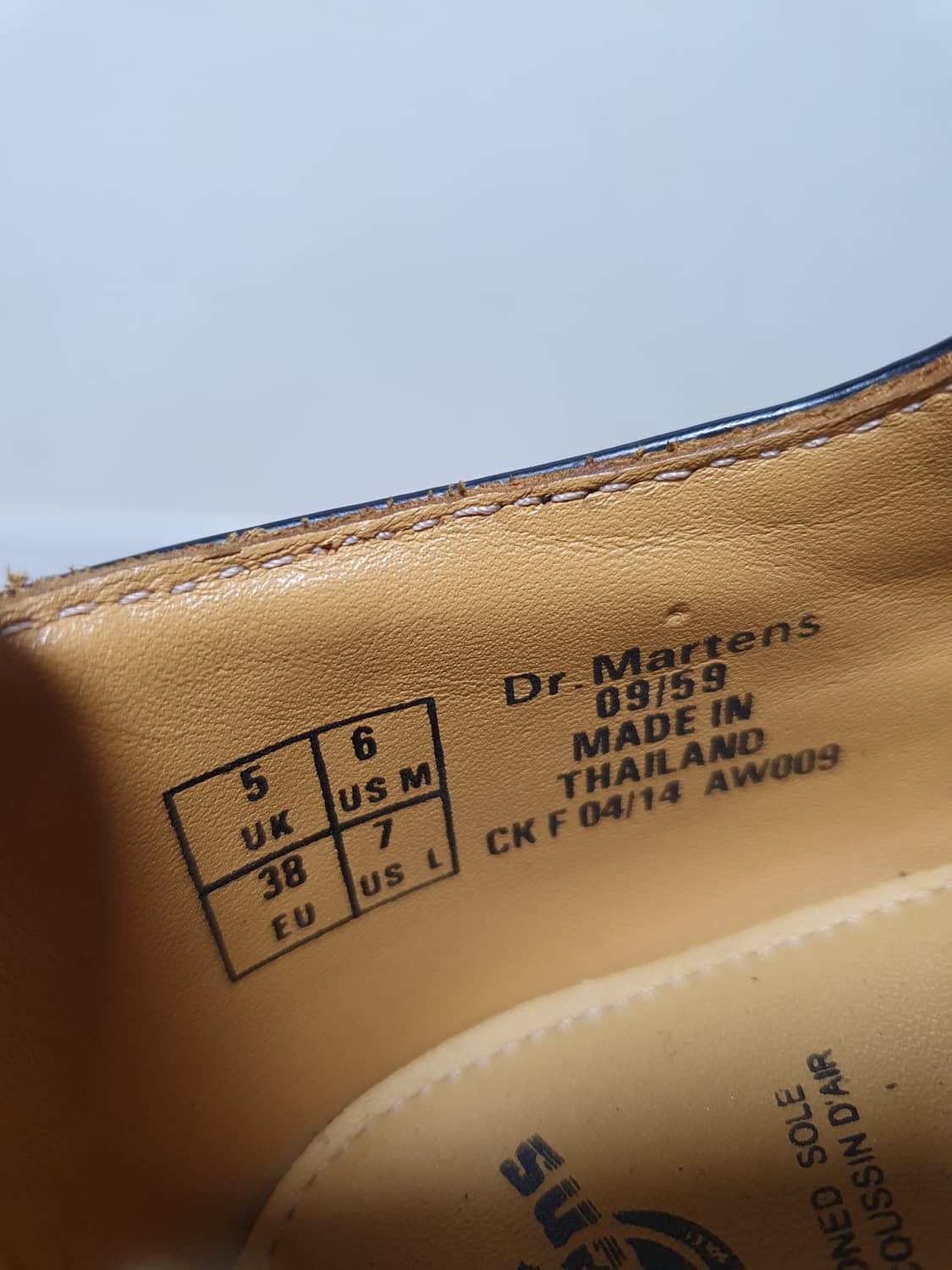 닥터마틴 블랙 윙팁 슈즈 240 상품이미지9