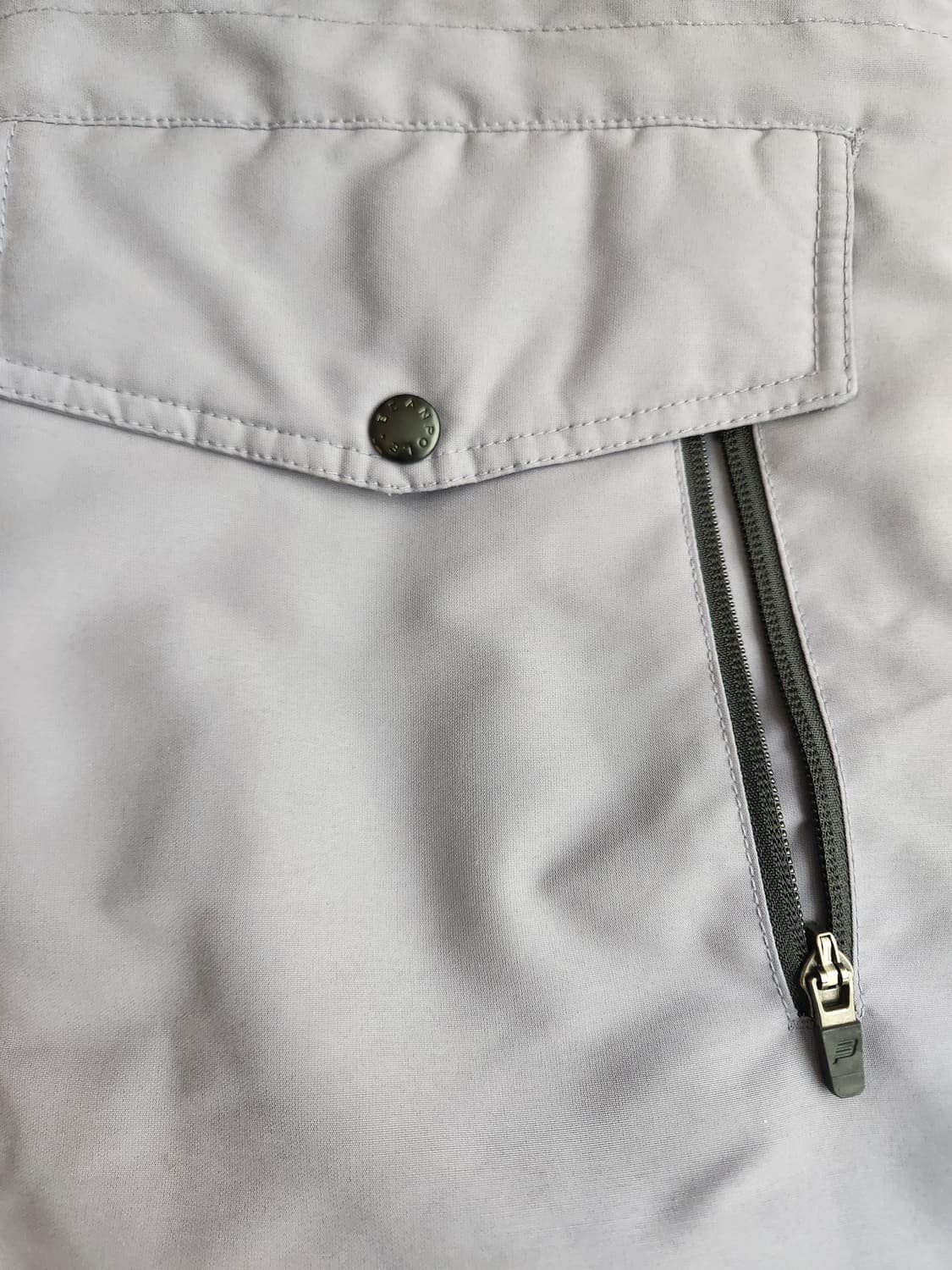 빈폴 스포츠 남녀공용 그레이 덕다운 패딩 사이즈90(s)

사용감 거의  상품이미지3