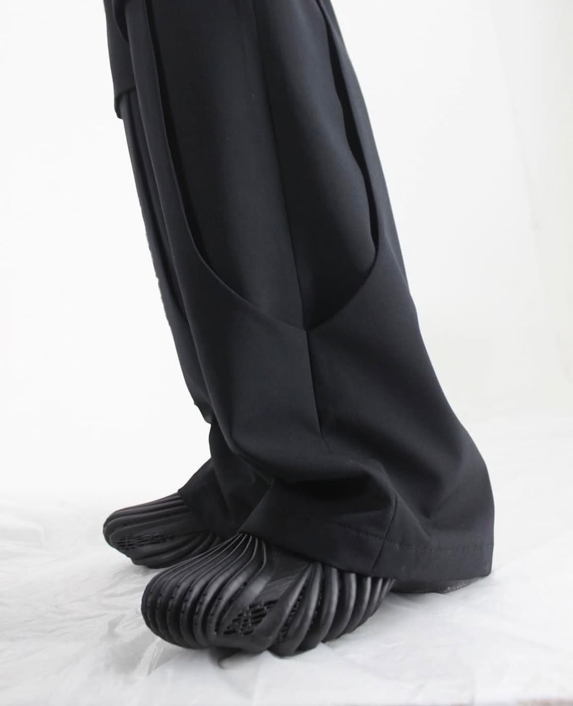 [41] 얼라이브폼 아르미스 로우 차콜 상품이미지4