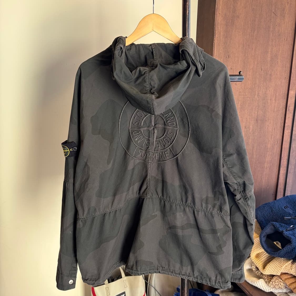 15482 - 19S/S 슈프림 X 스톤아일랜드 라이엇 마스크 카모 자켓 상품이미지2