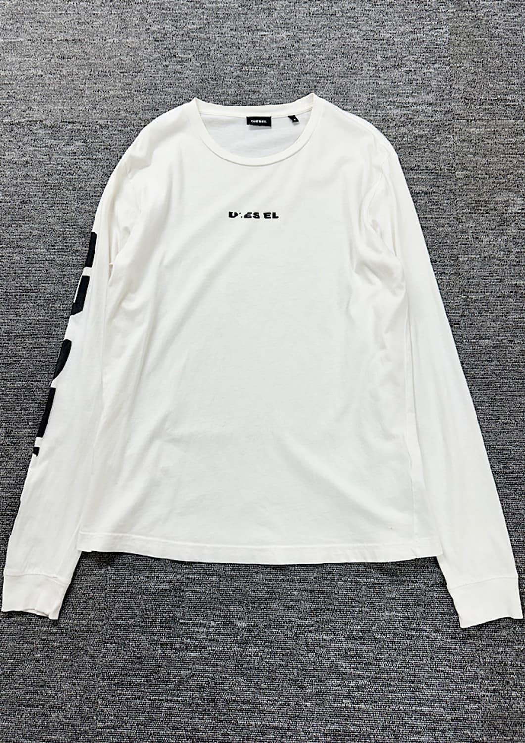 디젤 티셔츠 M  상품이미지1