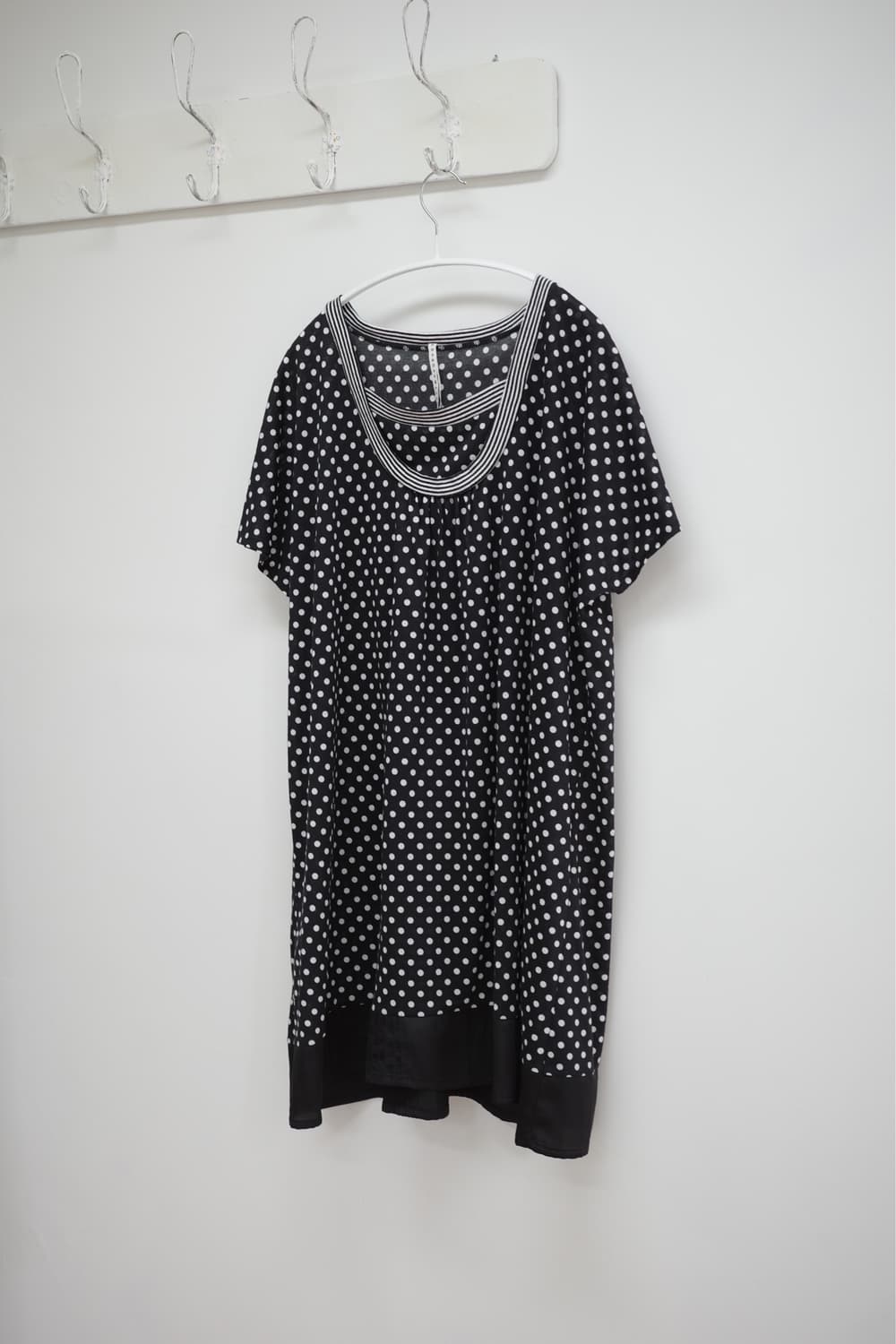 수나오쿠와하라 Sunao kuwahara black dot one-pie 상품이미지2
