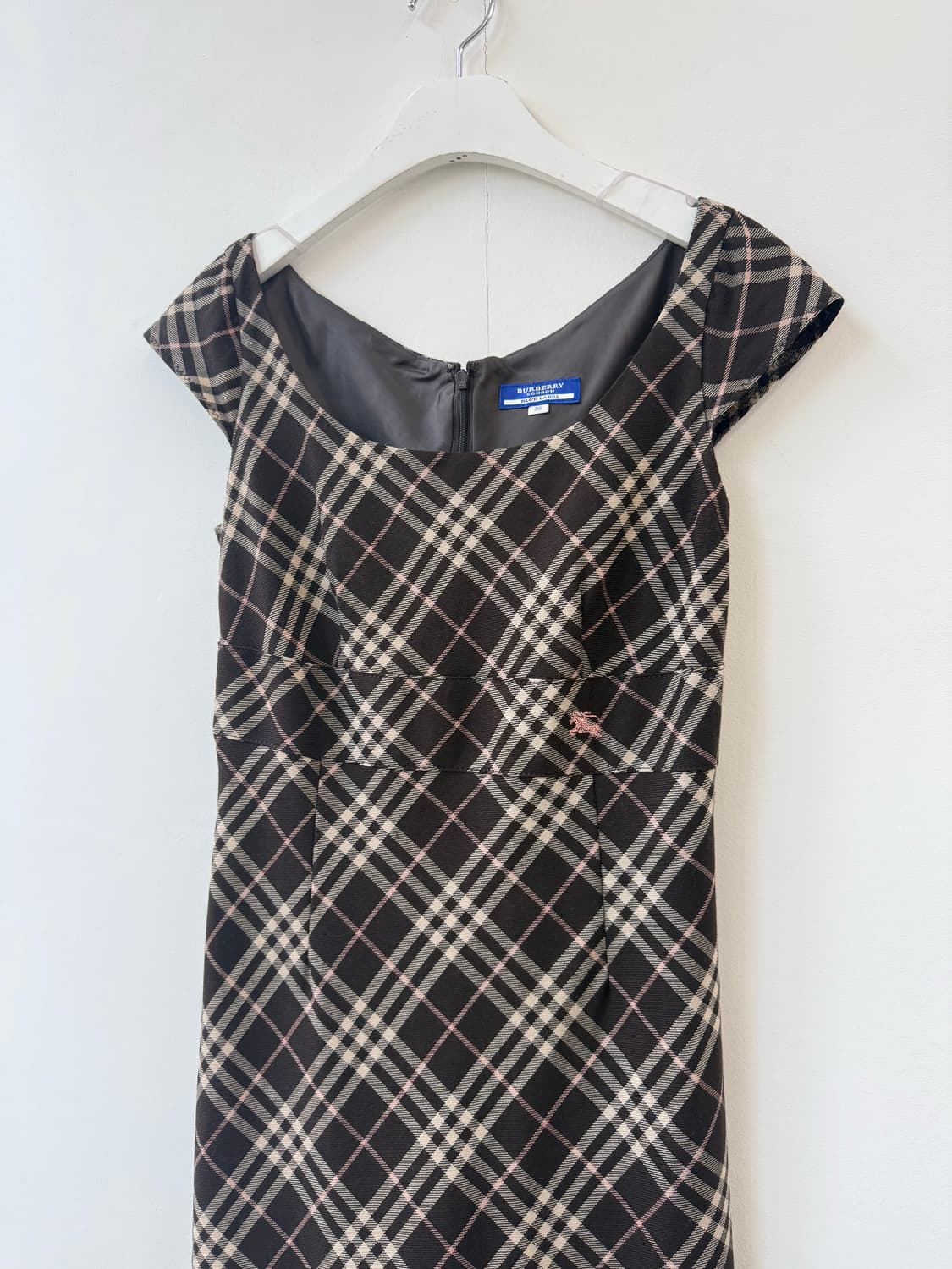 버버리 블루라벨 모카브라운 딸기우유 자수 노바체크 반팔원피스 상품이미지7