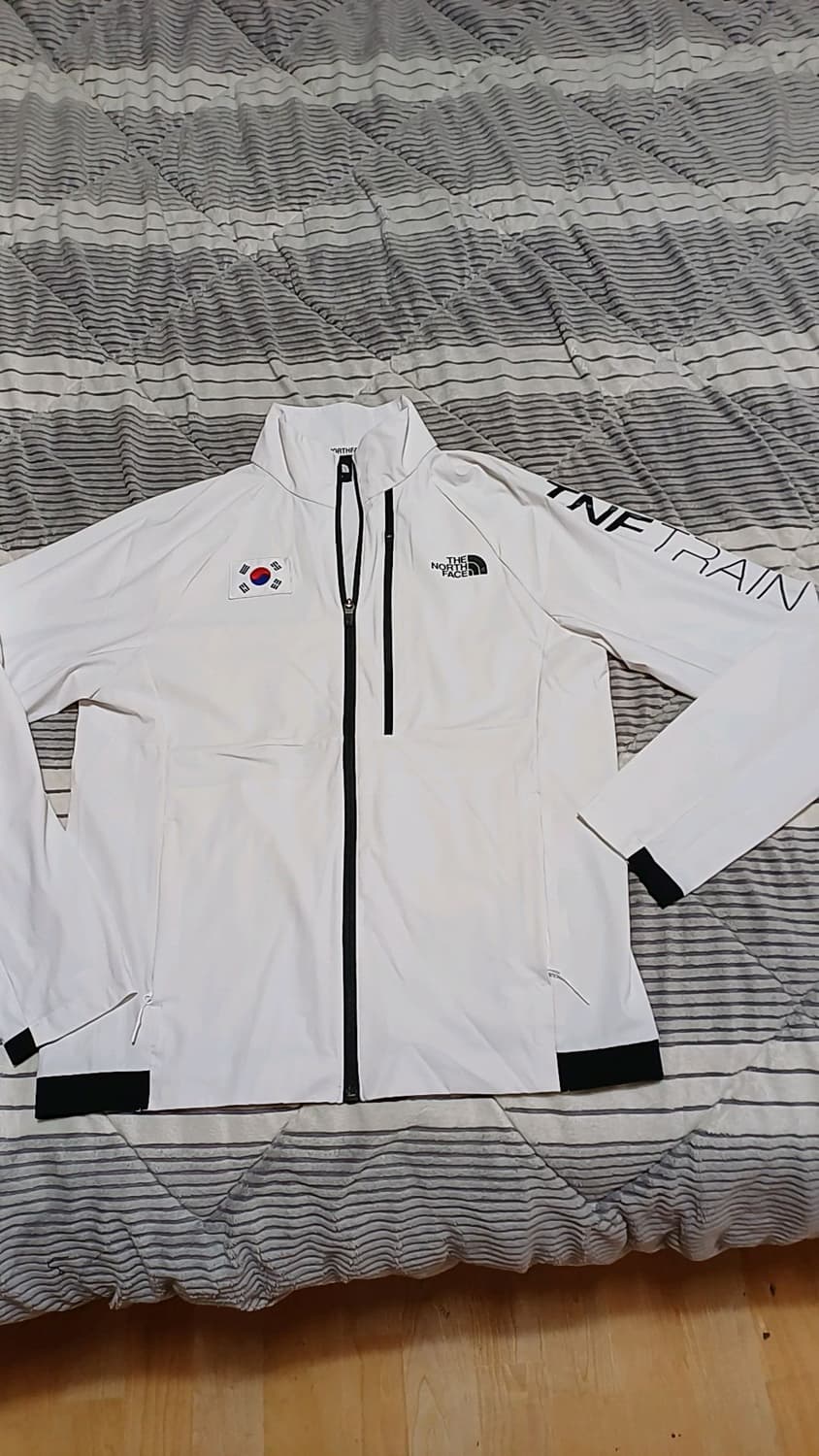 노스페이스 국가대표 기능성얇은저지 100 가슴53 기장67 상품이미지1