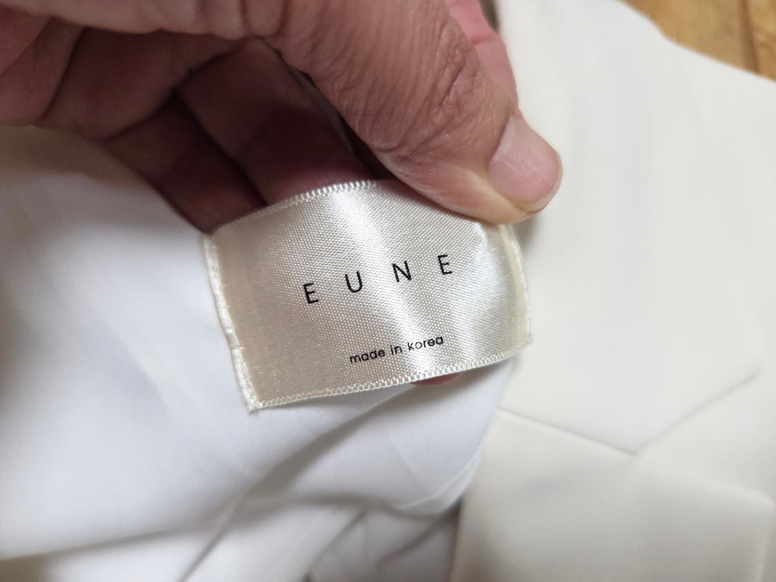 으네드레스(EUNE) 툭툭자켓 55 새상품 상품이미지9