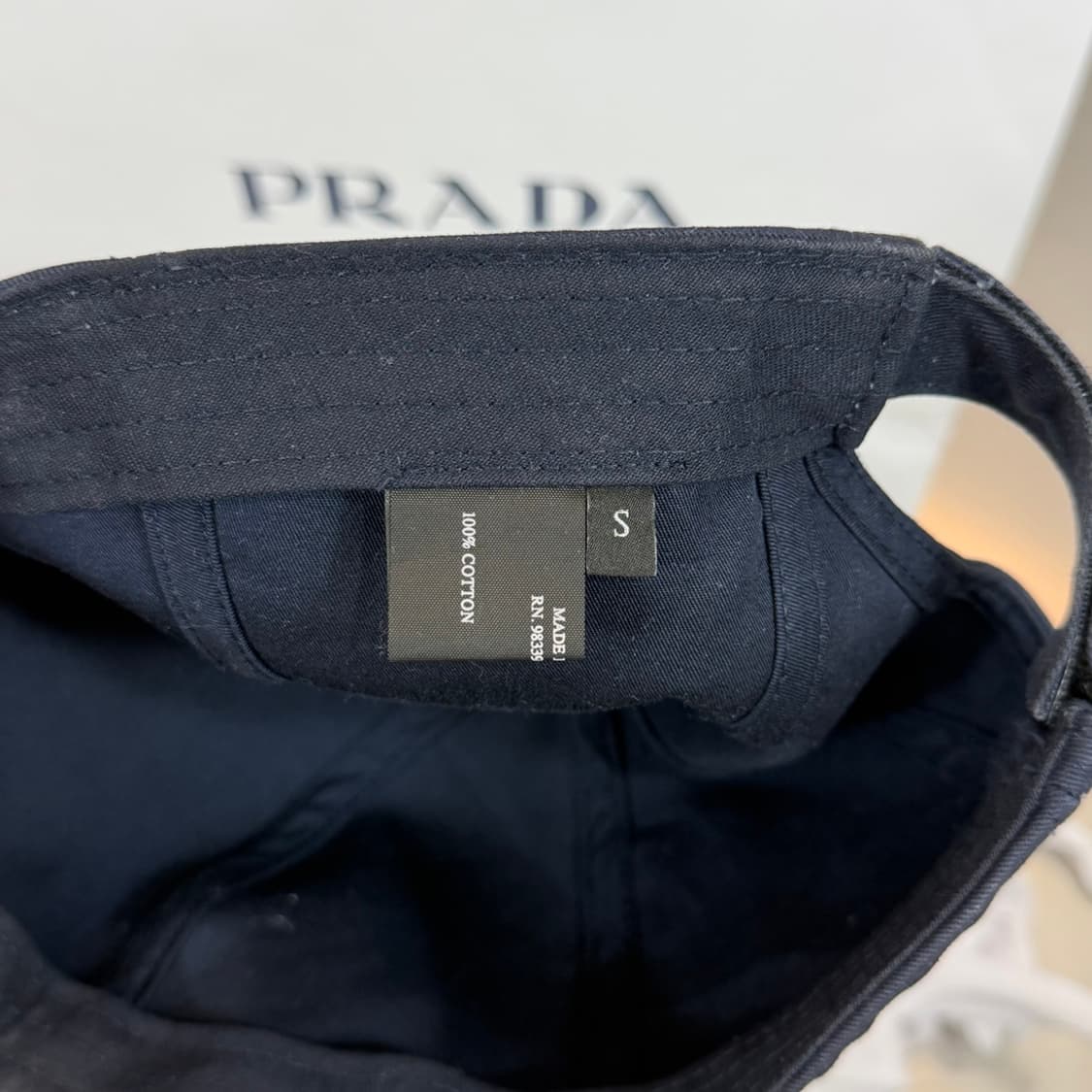 [리오브] 프라다 아메리칸 컵스 로고 모자 상품이미지4