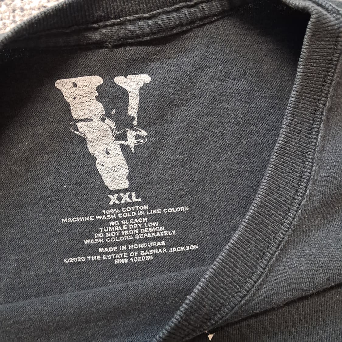 Pop Smoke x Vlone Tracklist Tee 상품이미지3