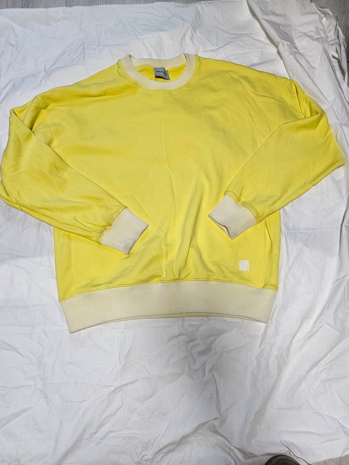 솔리드옴므 맨투맨 옐로우 105 상품이미지1