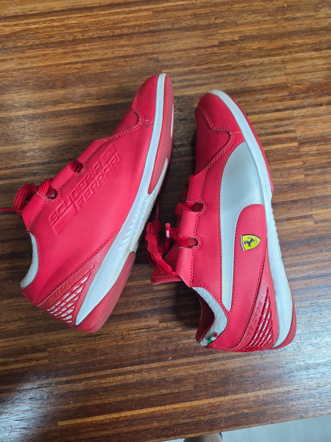 푸마 페라리 빈티지 어센틱 스니커즈 250 상품이미지1