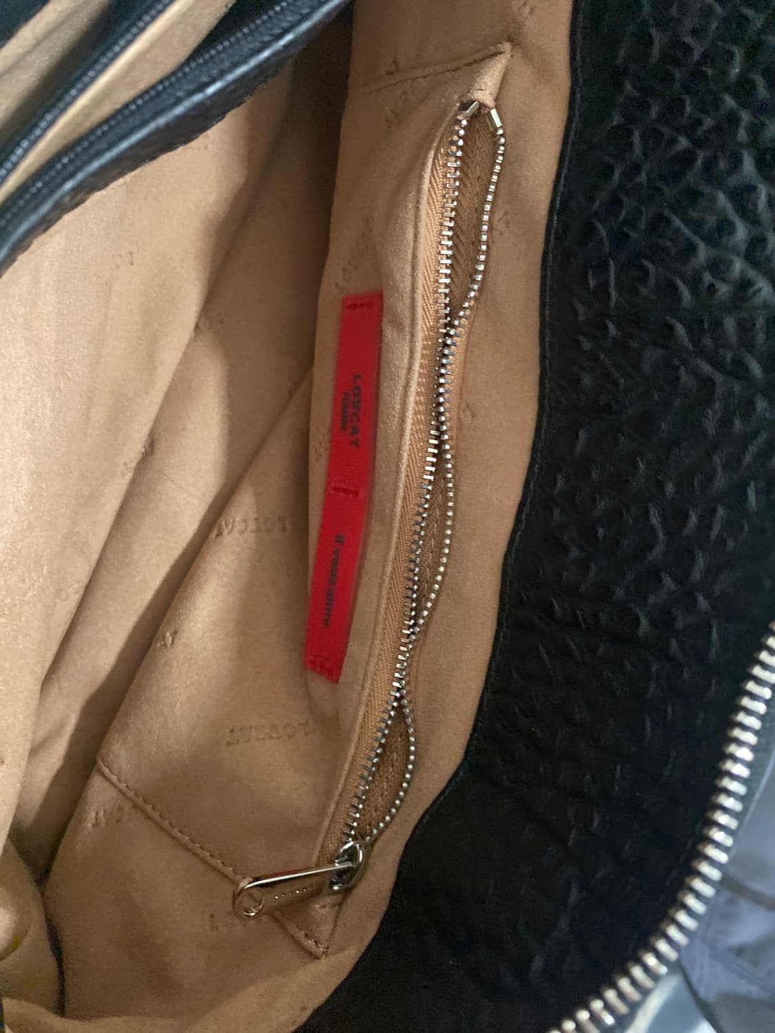 러브캣 블랙 가죽 토트백 상품이미지5