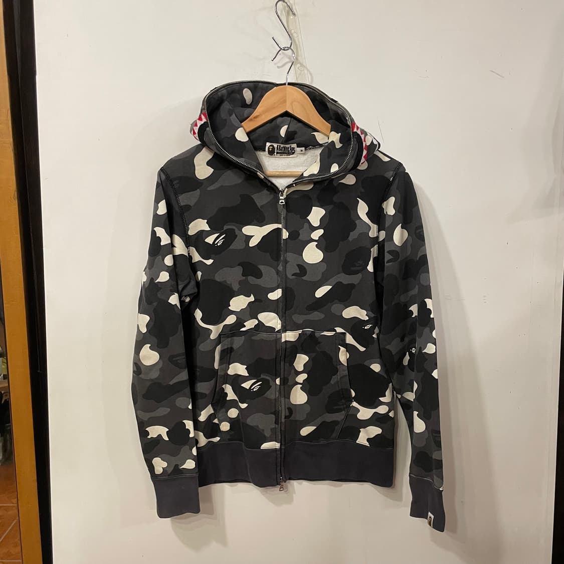 베이프 시티카모 샤크후드집업 m 상품이미지2