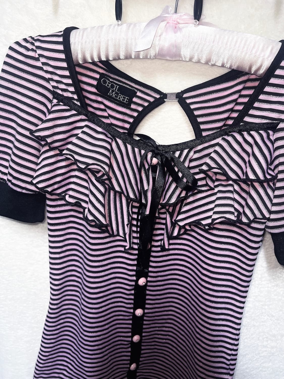 세실맥비 히메갸루 로맨틱 러블리 핑크 스트라이프 프릴 로걀탑 백트임 오네 상품이미지10