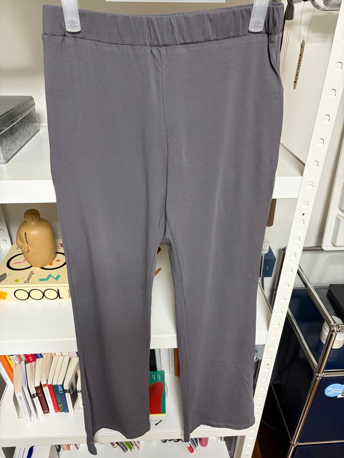 Cosmoss SOFT LAYERED FLARE PANTS 상품이미지4