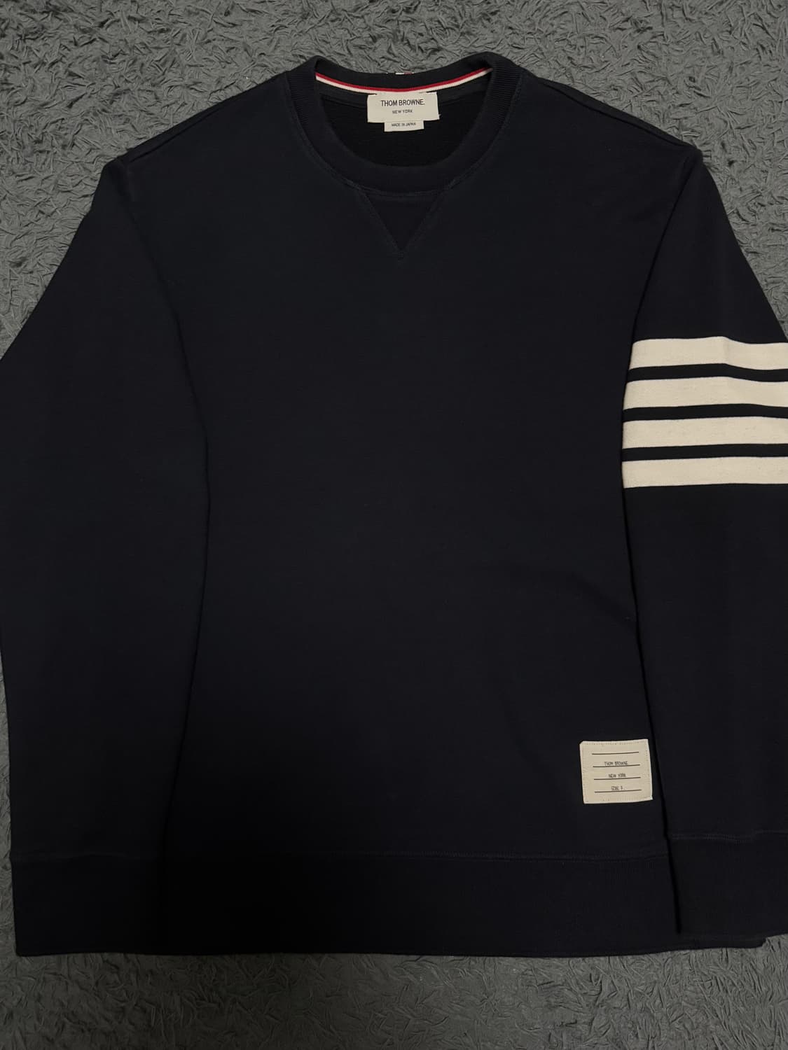 톰브라운 사선완장 맨투맨 7사이즈 네이비 상품이미지1