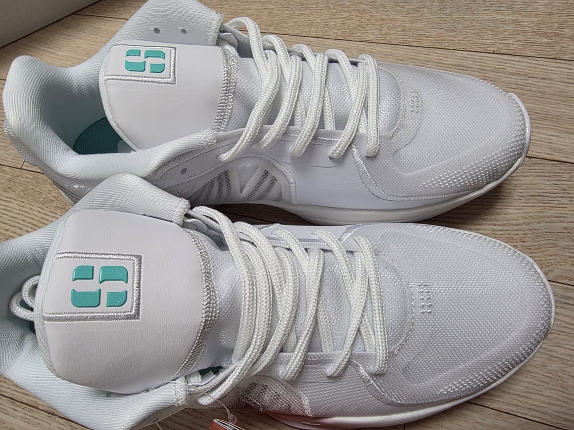 나이키 사브리나 2 운동화245 상품이미지1