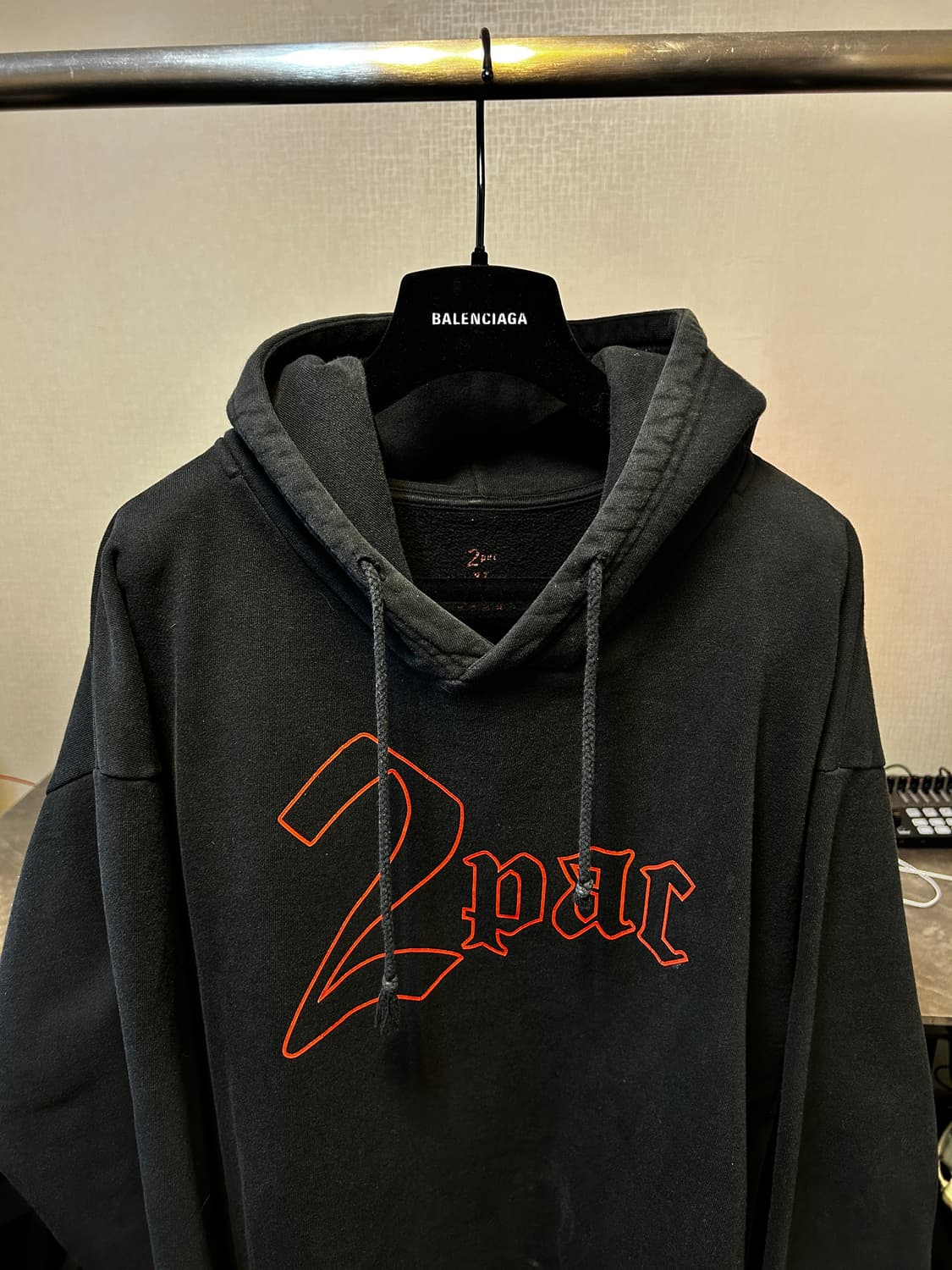 브이론 X 투팍 로고 후드 스웻  상품이미지2