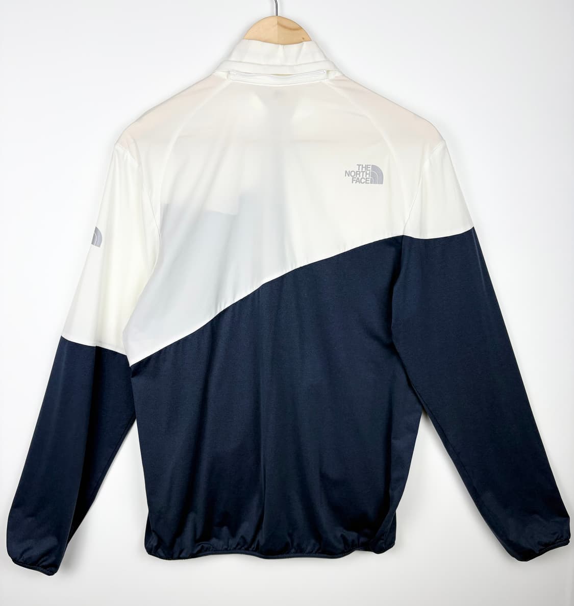 노스페이스 배색 바람막이 상품이미지5