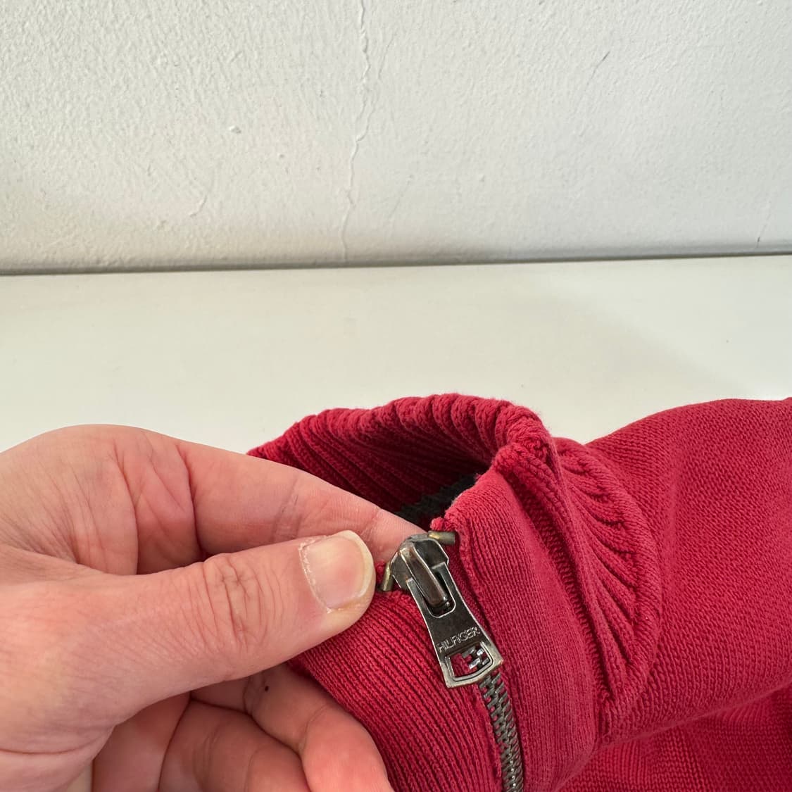 95-100 타미힐피거 레드 기본로고 면니트집업 상품이미지3
