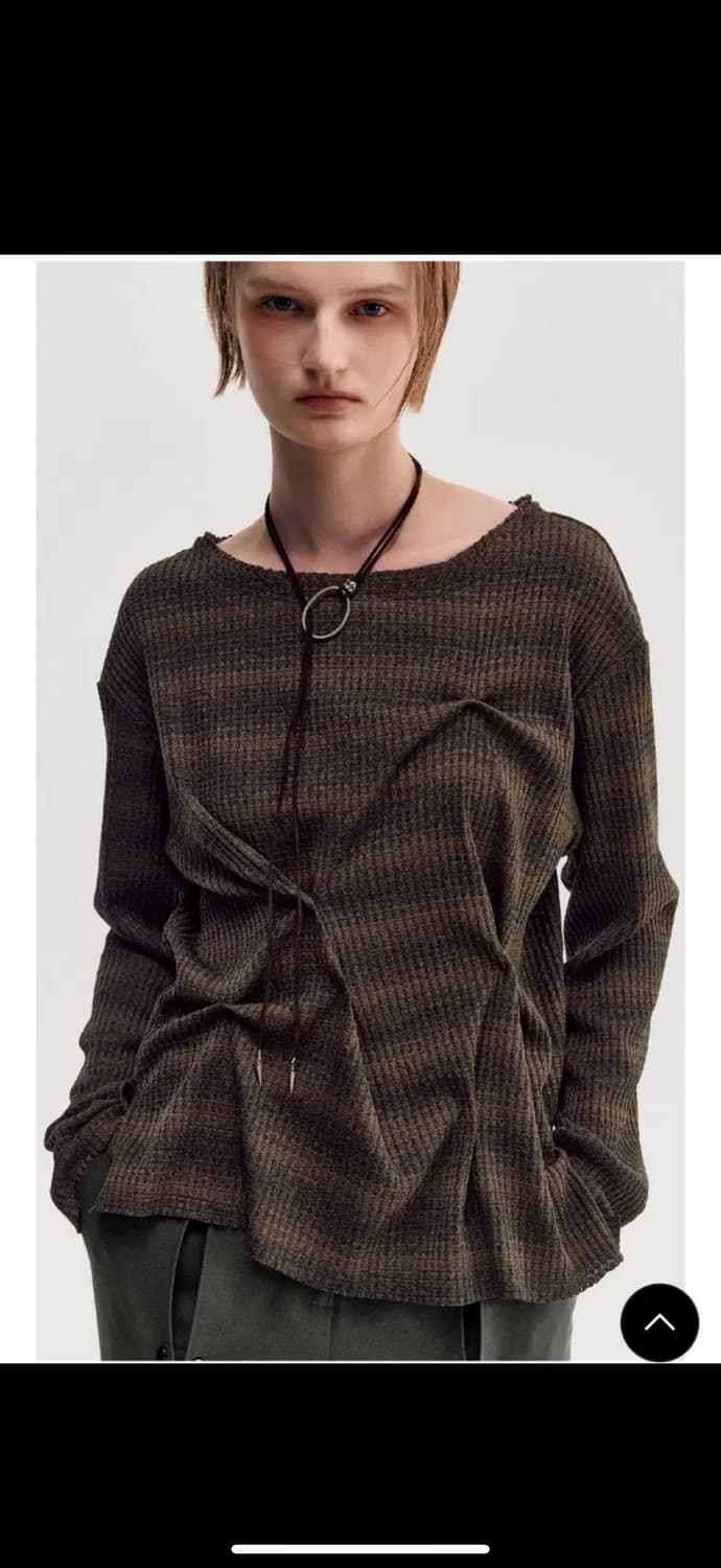 KIMZISU DOZI - Raw Edge Pinched Pullover 상품이미지2