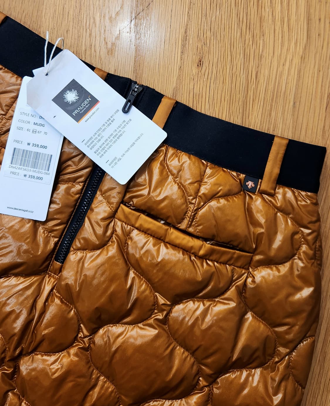 (새상품)데상트골프 여성 다운퀄팅 골프스커트 상품이미지4