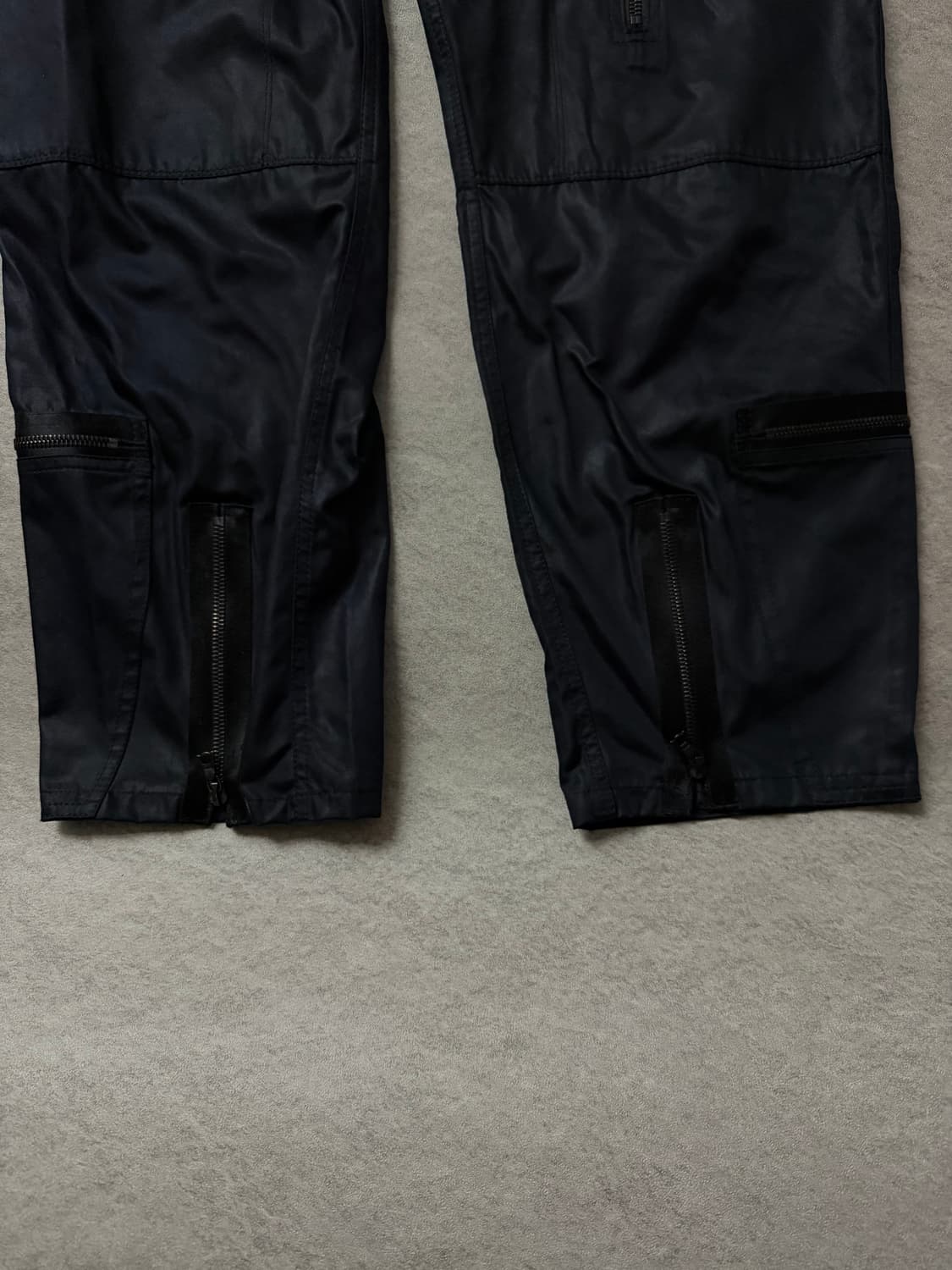 이세이미야케 테크니컬 멀티지퍼 카고팬츠 상품이미지5