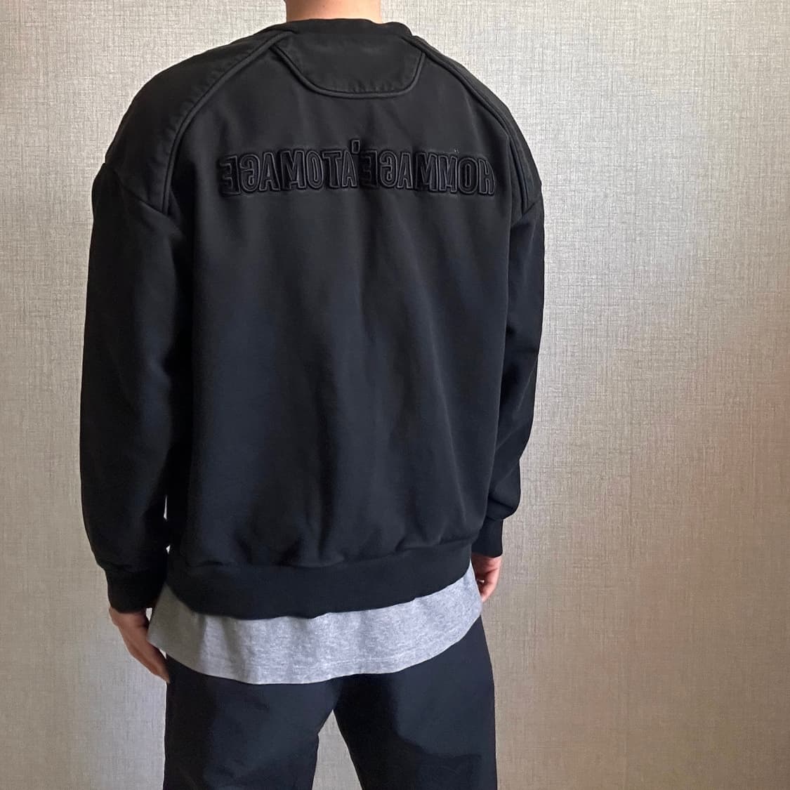 Juun.J 준지 20fw 엠브로이더리 레터링 스웻셔츠 상품이미지1